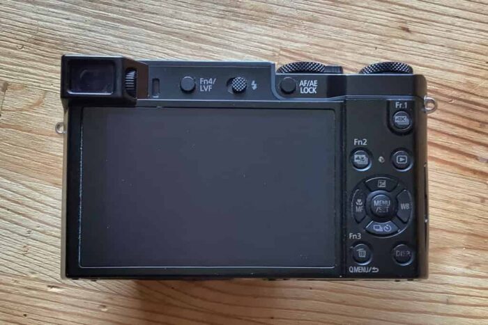 Panasonic Lumix TX1 背面